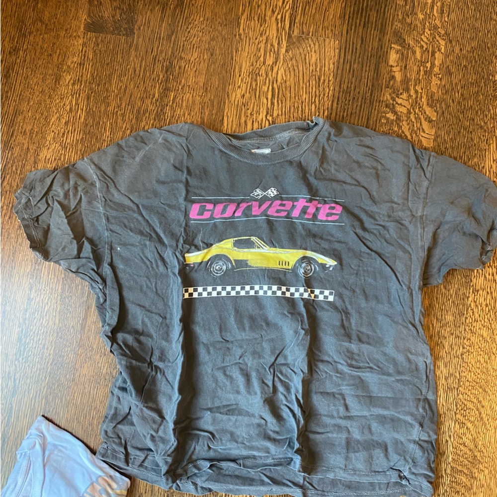 Graphic tee